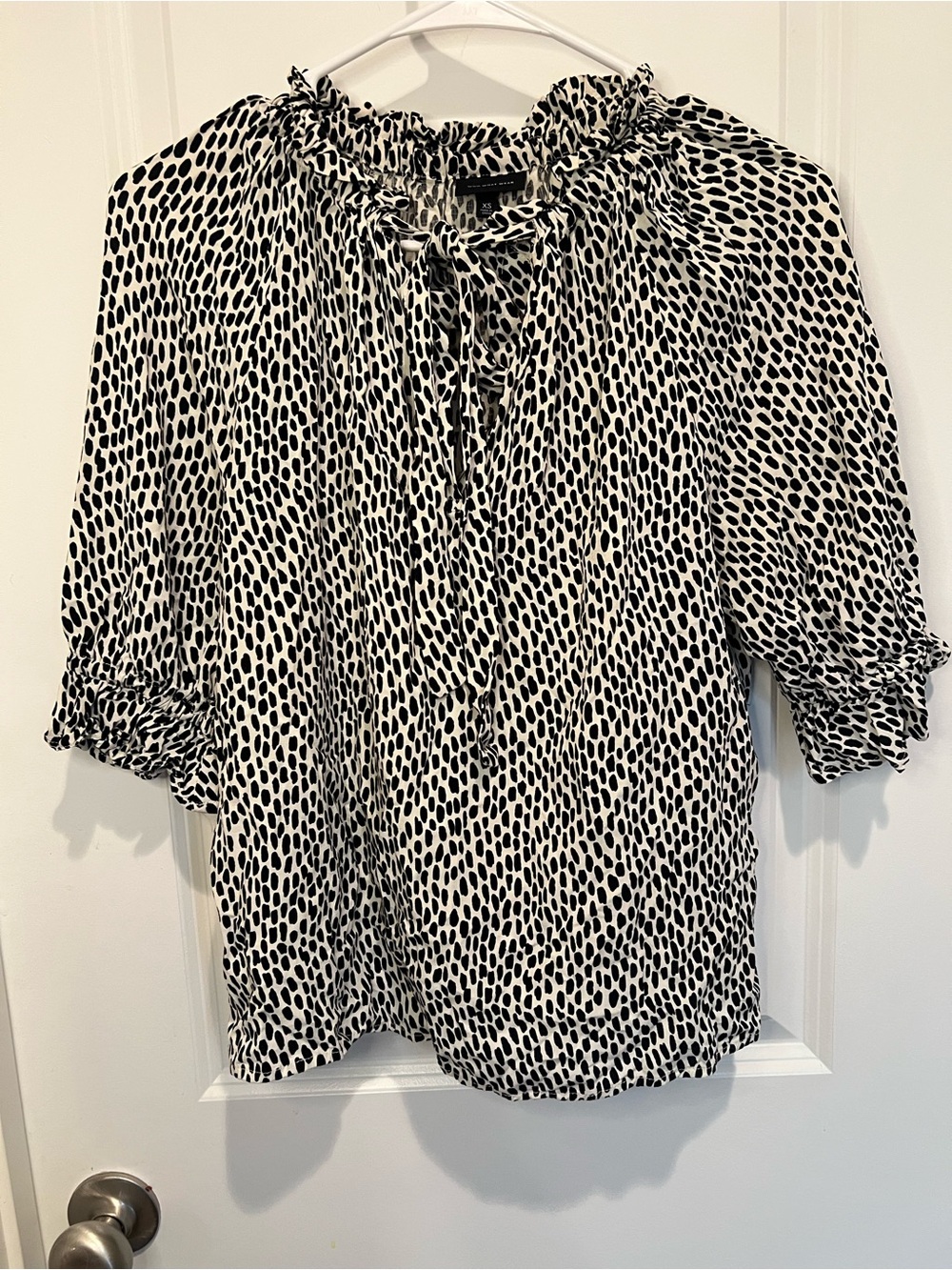 Who What Wear Black & White Dot Tie-Neck Blouse